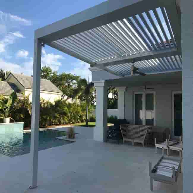 Bioclimatic Pergola in America